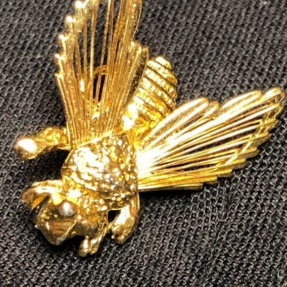 Monet Bumblebee Pin/Brooch - Picture 2 of 6